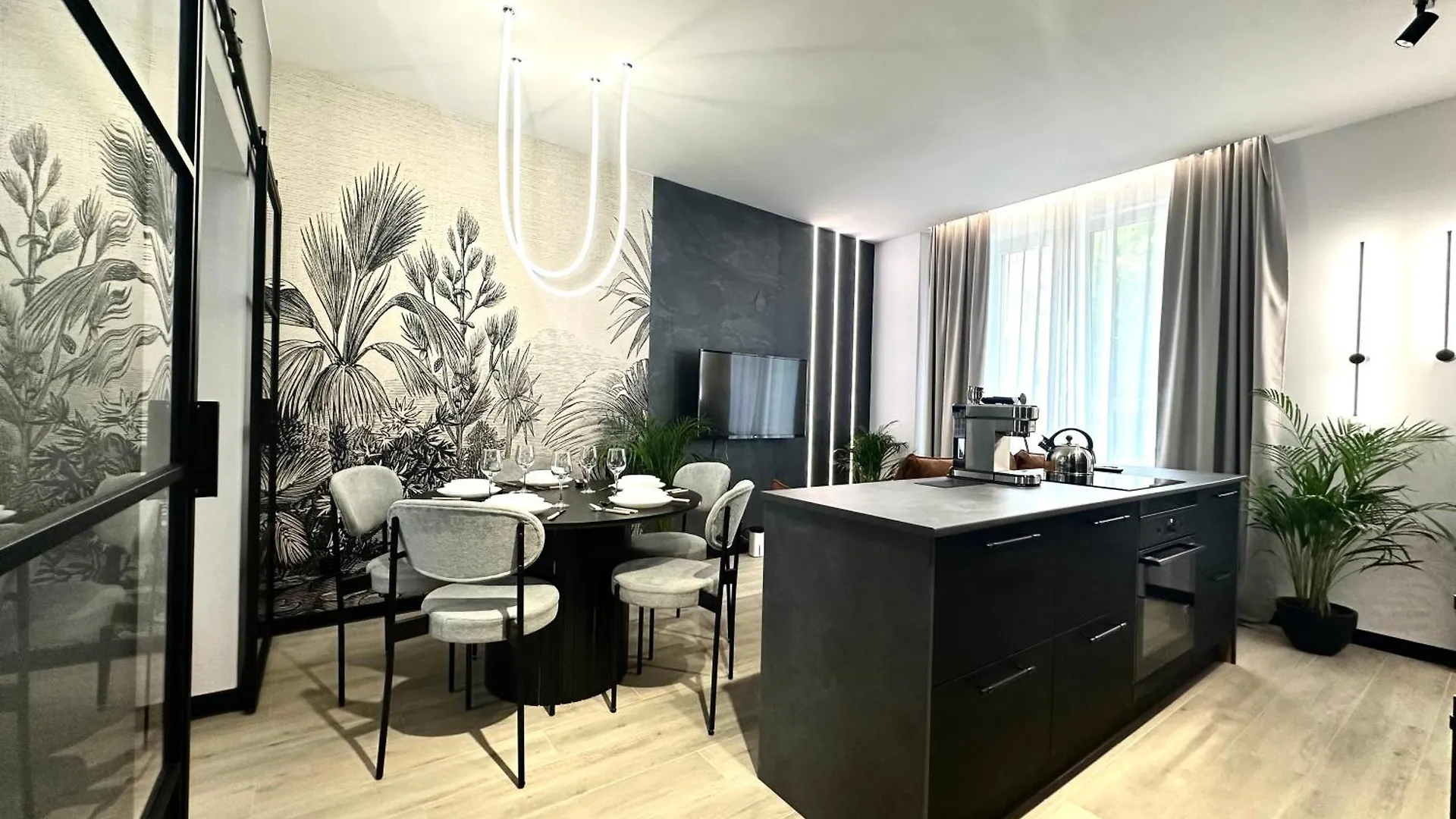 Szewska Apartment ~ 200M Main Square ~ Self Check-In 20H Wroclaw